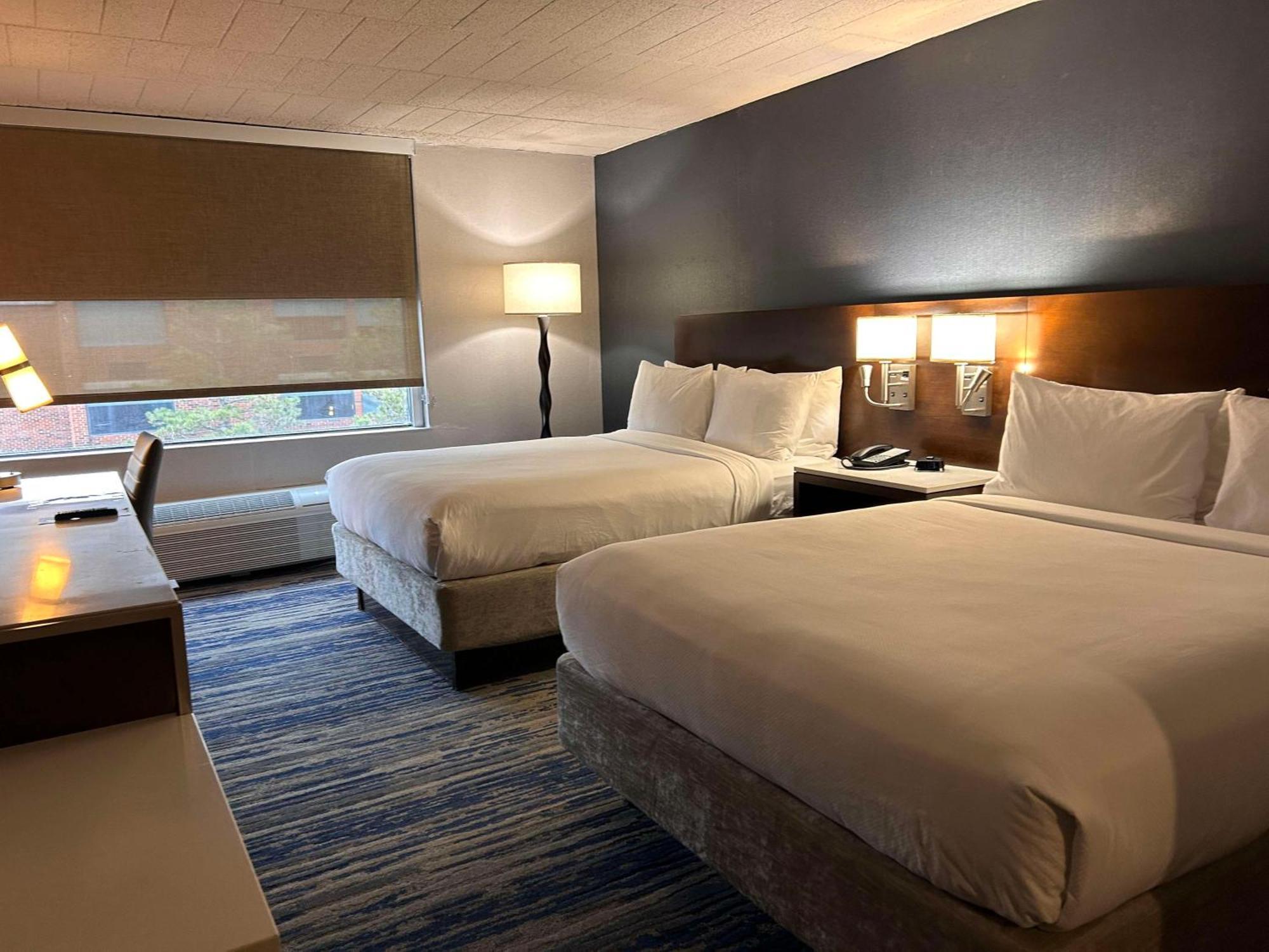 Skyline Hotel Detroit Airport, Surestay Collection By Best Western Romulus Exterior photo